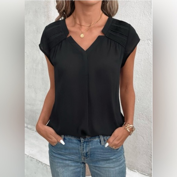 Collective Concepts Tops - Collective Concepts Silk Black Short Sleeve Tunic Blouse Pleated Detail Medium